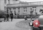 Standbild Generäle der alliierten Streitkräfte Bad Wildungen Deutschland, 1945, aus Sekunde 55 historischem Filmmaterial Videoclip 65675036068
