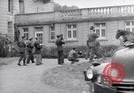 Standbild Generäle der alliierten Streitkräfte Bad Wildungen Deutschland, 1945, aus Sekunde 59 historischem Filmmaterial Videoclip 65675036068