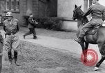 Standbild Generäle der alliierten Streitkräfte Bad Wildungen Deutschland, 1945, aus Sekunde 33 historischem Filmmaterial Videoclip 65675036069
