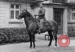 Standbild Generäle der alliierten Streitkräfte Bad Wildungen Deutschland, 1945, aus Sekunde 48 historischem Filmmaterial Videoclip 65675036069