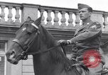 Standbild Generäle der alliierten Streitkräfte Bad Wildungen Deutschland, 1945, aus Sekunde 49 historischem Filmmaterial Videoclip 65675036069