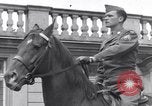 Standbild Generäle der alliierten Streitkräfte Bad Wildungen Deutschland, 1945, aus Sekunde 50 historischem Filmmaterial Videoclip 65675036069