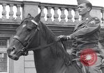 Standbild Generäle der alliierten Streitkräfte Bad Wildungen Deutschland, 1945, aus Sekunde 52 historischem Filmmaterial Videoclip 65675036069