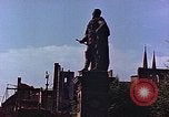 Image Des bombes ont endommagé des bâtiments à Wiesbaden en Allemagne Wiesbaden Allemagne, 1945, de la seconde 25 séquences d'archives historiques vidéo 65675036085
