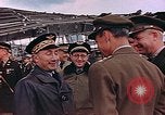 Standbild Generalleutnant Hoyt S Vandenberg Torgau Deutschland, 1945, aus Sekunde 46 historischem Filmmaterial Videoclip 65675036087