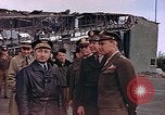 Standbild Generalleutnant Hoyt S Vandenberg Torgau Deutschland, 1945, aus Sekunde 56 historischem Filmmaterial Videoclip 65675036087