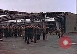 Standbild Generalleutnant Hoyt S Vandenberg Torgau Deutschland, 1945, aus Sekunde 61 historischem Filmmaterial Videoclip 65675036087