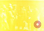 Immagine di Americani e russi funzionari militari soddisfare Torgau Germania, 1945, secondo 36 filmato di repertorio 65675036088