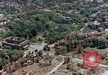 Immagine di Rovine della città quasi completamente distrutta di Braunschweig da Bombardamenti durante la seconda guerra mondiale Braunschweig Germania, 1945, secondo 11 filmato di repertorio 65675036095