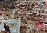 Immagine di Rovine della città quasi completamente distrutta di Braunschweig da Bombardamenti durante la seconda guerra mondiale Braunschweig Germania, 1945, secondo 20 filmato di repertorio 65675036095