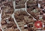Immagine di Rovine della città quasi completamente distrutta di Braunschweig da Bombardamenti durante la seconda guerra mondiale Braunschweig Germania, 1945, secondo 26 filmato di repertorio 65675036095