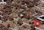 Immagine di Rovine della città quasi completamente distrutta di Braunschweig da Bombardamenti durante la seconda guerra mondiale Braunschweig Germania, 1945, secondo 30 filmato di repertorio 65675036095