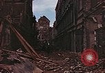 Immagine di Distrutto e gli edifici danneggiati Colonia Germania, 1945, secondo 7 filmato di repertorio 65675036098