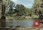 Immagine di Il laghetto nel parco pubblico Colonia Germania, 1945, secondo 10 filmato di repertorio 65675036099