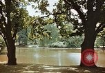Immagine di Il laghetto nel parco pubblico Colonia Germania, 1945, secondo 35 filmato di repertorio 65675036099