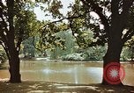 Immagine di Il laghetto nel parco pubblico Colonia Germania, 1945, secondo 37 filmato di repertorio 65675036099