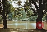 Immagine di Il laghetto nel parco pubblico Colonia Germania, 1945, secondo 40 filmato di repertorio 65675036099