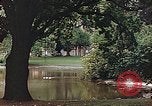 Immagine di Il laghetto nel parco pubblico Colonia Germania, 1945, secondo 48 filmato di repertorio 65675036099