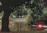 Immagine di Il laghetto nel parco pubblico Colonia Germania, 1945, secondo 52 filmato di repertorio 65675036099
