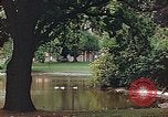 Immagine di Il laghetto nel parco pubblico Colonia Germania, 1945, secondo 57 filmato di repertorio 65675036099