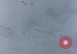 Immagine di Formazione di aerei da combattimento Germania, 1945, secondo 40 filmato di repertorio 65675036101