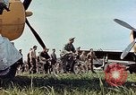 Standbild Personal von 362 Fighter vorbei Kamera Illesheim Deutschland, 1945, aus Sekunde 7 historischem Filmmaterial Videoclip 65675036115