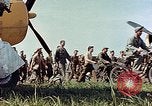 Standbild Personal von 362 Fighter vorbei Kamera Illesheim Deutschland, 1945, aus Sekunde 9 historischem Filmmaterial Videoclip 65675036115