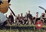 Standbild Personal von 362 Fighter vorbei Kamera Illesheim Deutschland, 1945, aus Sekunde 10 historischem Filmmaterial Videoclip 65675036115