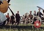 Standbild Personal von 362 Fighter vorbei Kamera Illesheim Deutschland, 1945, aus Sekunde 11 historischem Filmmaterial Videoclip 65675036115