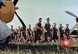 Standbild Personal von 362 Fighter vorbei Kamera Illesheim Deutschland, 1945, aus Sekunde 23 historischem Filmmaterial Videoclip 65675036115