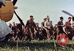Standbild Personal von 362 Fighter vorbei Kamera Illesheim Deutschland, 1945, aus Sekunde 27 historischem Filmmaterial Videoclip 65675036115