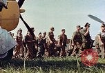 Standbild Personal von 362 Fighter vorbei Kamera Illesheim Deutschland, 1945, aus Sekunde 32 historischem Filmmaterial Videoclip 65675036115