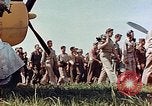 Standbild Personal von 362 Fighter vorbei Kamera Illesheim Deutschland, 1945, aus Sekunde 37 historischem Filmmaterial Videoclip 65675036115