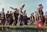 Standbild Personal von 362 Fighter vorbei Kamera Illesheim Deutschland, 1945, aus Sekunde 50 historischem Filmmaterial Videoclip 65675036115