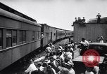 Standbild europäische jüdische Flüchtlinge auf einem US-Camp Oswego New York USA, 1944, aus Sekunde 9 historischem Filmmaterial Videoclip 65675036124