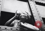 Standbild europäische jüdische Flüchtlinge auf einem US-Camp Oswego New York USA, 1944, aus Sekunde 22 historischem Filmmaterial Videoclip 65675036124