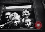 Standbild europäische jüdische Flüchtlinge auf einem US-Camp Oswego New York USA, 1944, aus Sekunde 27 historischem Filmmaterial Videoclip 65675036124