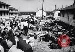 Standbild europäische jüdische Flüchtlinge auf einem US-Camp Oswego New York USA, 1944, aus Sekunde 41 historischem Filmmaterial Videoclip 65675036124