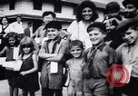 Standbild europäische jüdische Flüchtlinge auf einem US-Camp Oswego New York USA, 1944, aus Sekunde 47 historischem Filmmaterial Videoclip 65675036124