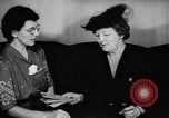 Image Conseil de sécurité sociale accorde de l'aide Parma Ohio USA, 1944, de la seconde 17 séquences d'archives historiques vidéo 65675036125