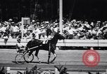 Standbild Mais Quaste Derby Kabelbaum Pferderennen Goshen New York USA, 1944, aus Sekunde 10 historischem Filmmaterial Videoclip 65675036126