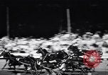Standbild Mais Quaste Derby Kabelbaum Pferderennen Goshen New York USA, 1944, aus Sekunde 21 historischem Filmmaterial Videoclip 65675036126