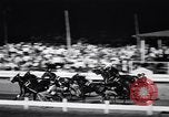 Standbild Mais Quaste Derby Kabelbaum Pferderennen Goshen New York USA, 1944, aus Sekunde 23 historischem Filmmaterial Videoclip 65675036126