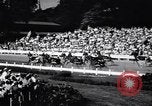 Standbild Mais Quaste Derby Kabelbaum Pferderennen Goshen New York USA, 1944, aus Sekunde 28 historischem Filmmaterial Videoclip 65675036126