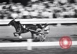Standbild Mais Quaste Derby Kabelbaum Pferderennen Goshen New York USA, 1944, aus Sekunde 52 historischem Filmmaterial Videoclip 65675036126