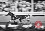 Standbild Mais Quaste Derby Kabelbaum Pferderennen Goshen New York USA, 1944, aus Sekunde 54 historischem Filmmaterial Videoclip 65675036126
