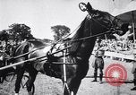 Standbild Mais Quaste Derby Kabelbaum Pferderennen Goshen New York USA, 1944, aus Sekunde 60 historischem Filmmaterial Videoclip 65675036126
