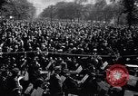 Standbild Treueeid der Amerikaner New York City USA, 1946, aus Sekunde 36 historischem Filmmaterial Videoclip 65675036128