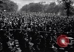 Standbild Treueeid der Amerikaner New York City USA, 1946, aus Sekunde 39 historischem Filmmaterial Videoclip 65675036128