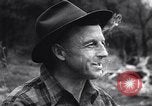 Standbild Gold Miner Streiks Es Rich Toronto Ontario Kanada, 1946, aus Sekunde 13 historischem Filmmaterial Videoclip 65675036131